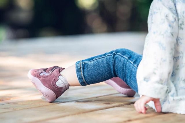 chaussures-orthopédiques-enfants